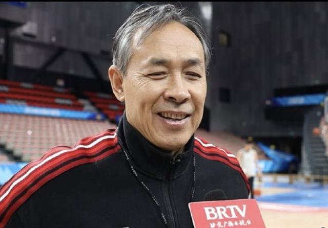 许利民：关于上一场的问题全队已达成共识，今天训练氛围很好